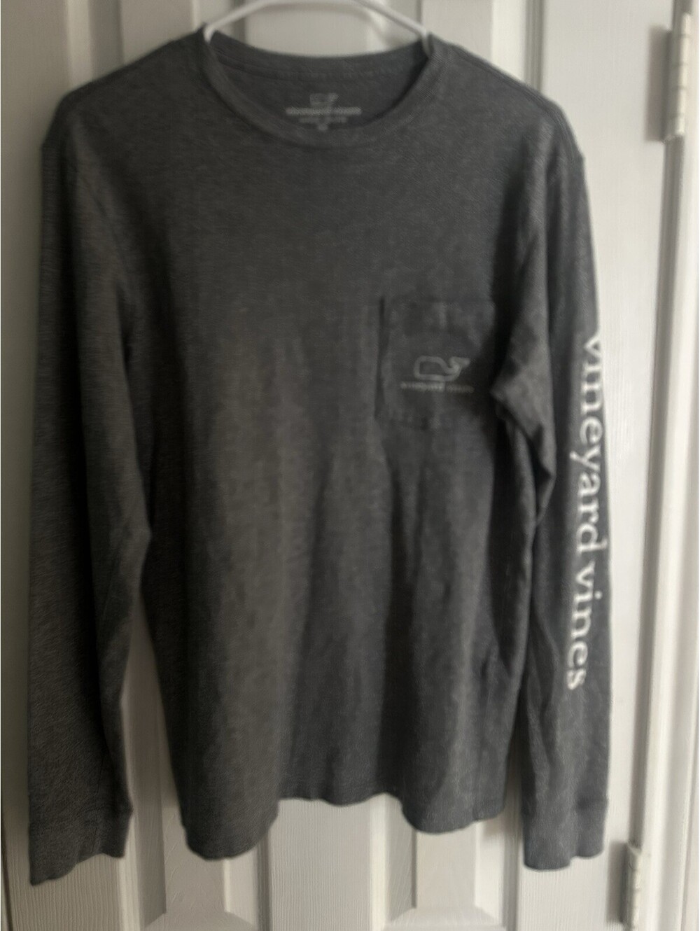 Vineyard Vines Gray Whale Graphic Logo Crew Neck Long Sleeve Pocket Tee XS